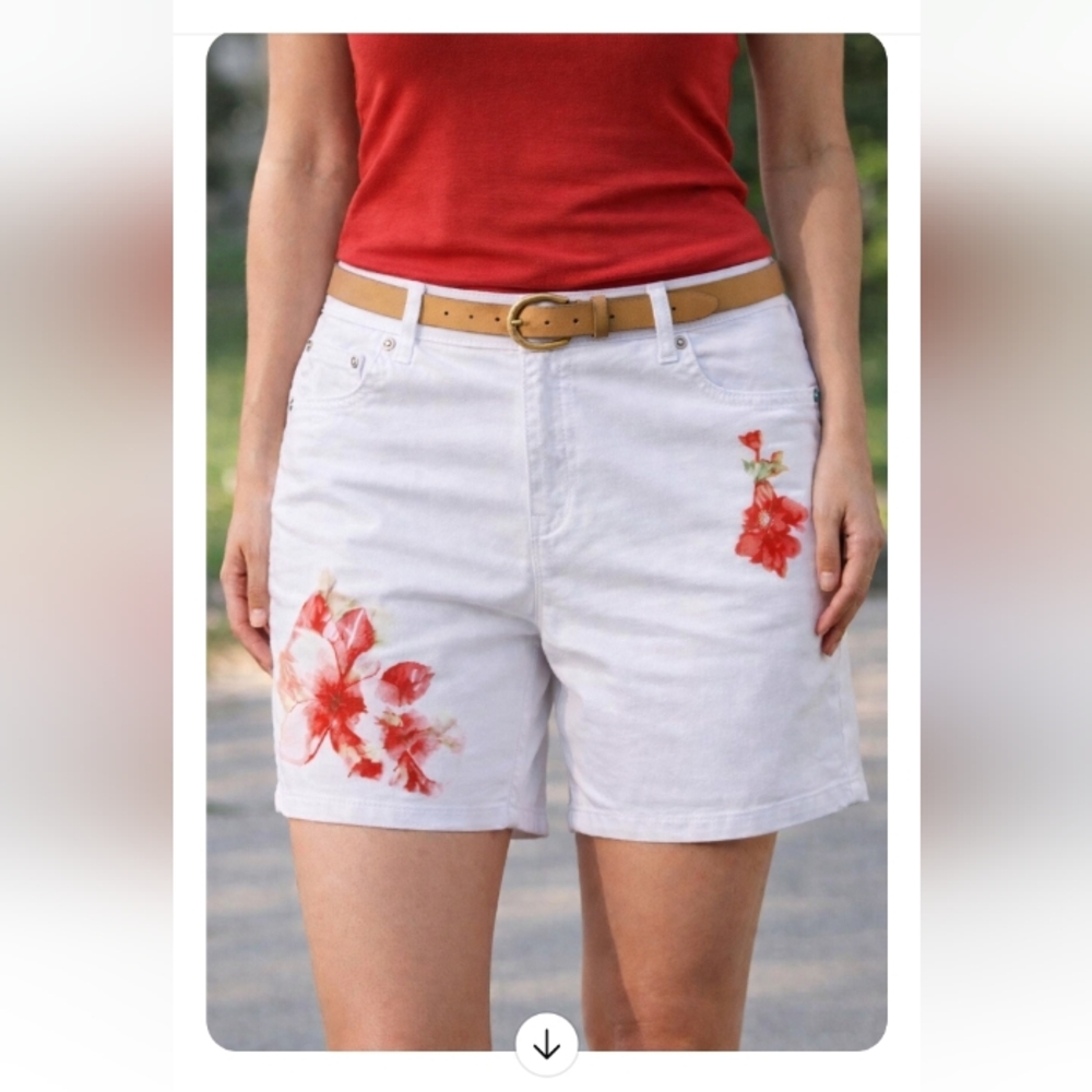 Denim 24/7 White Floral Print Stretch Shorts Size 28W Summer Casual